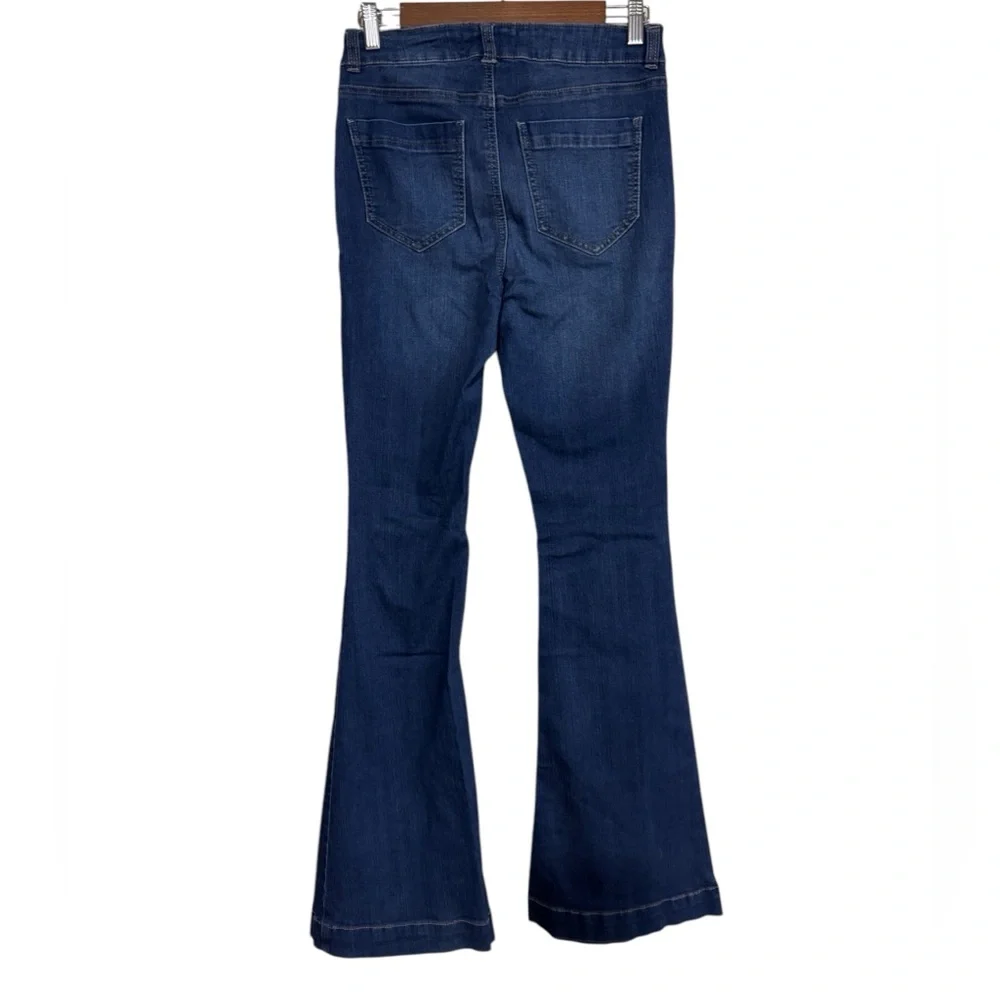 Refuge Women's Blue Flared Jeans Women's Size 4